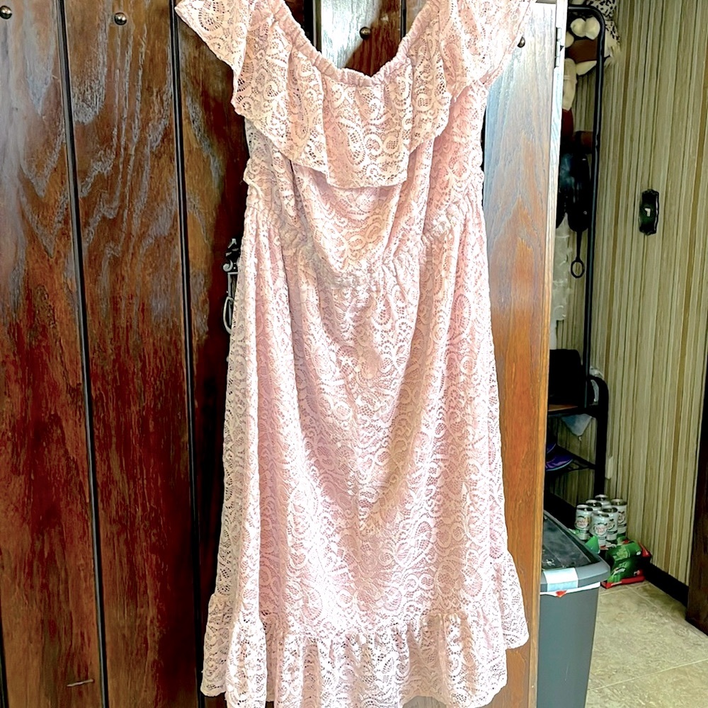 EUC Lane Bryant all lace off the shoulder dress! Midi length! Color is rosy pink